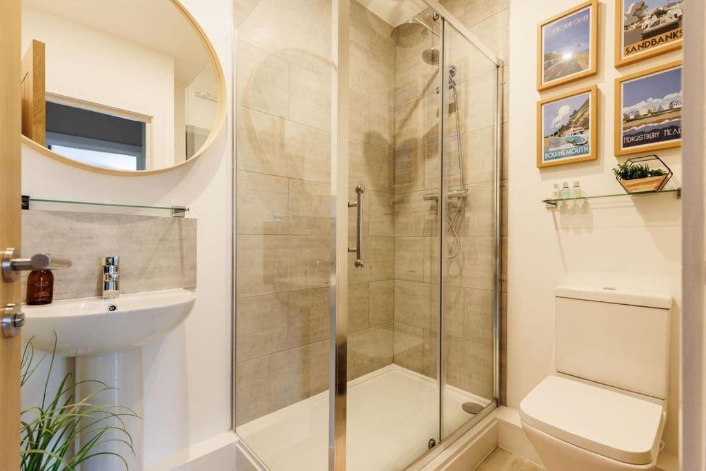Modern 2 Bed, Cliff Top & Parking, F6 Bournemouth Esterno foto