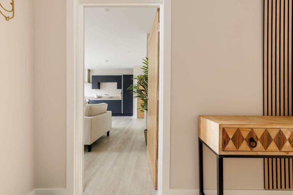 Modern 2 Bed, Cliff Top & Parking, F6 Bournemouth Esterno foto