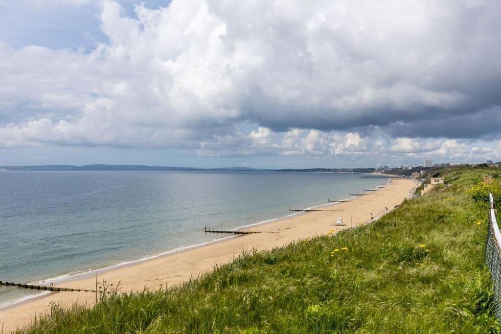 Modern 2 Bed, Cliff Top & Parking, F6 Bournemouth Esterno foto